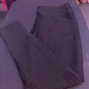 the famous tiktok leggings